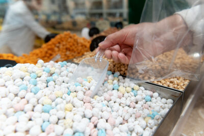 masterbatch pellets with zinc stearate for improved color consistency